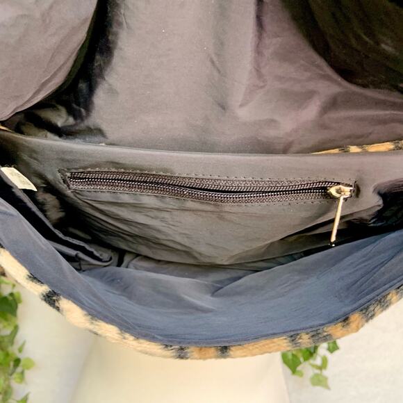 Y2K Cheetah Print Fuzzy Shoulder Purse - Picture 12 of 12